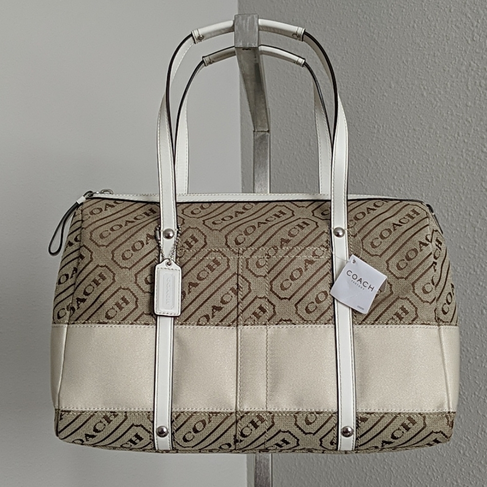 NWT Coach purse H0832-F12254